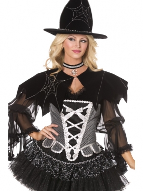 Fever Boutique Spinnenweb Mini Halloween Cape. Mooie zwarte cape met zilveren spinnenweb met ketting om de cape vast te maken. 