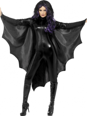 Vampire Bat Wings met hoge kraag. Mooie zwarte vleugels voor bij een kostuum of catsuit.